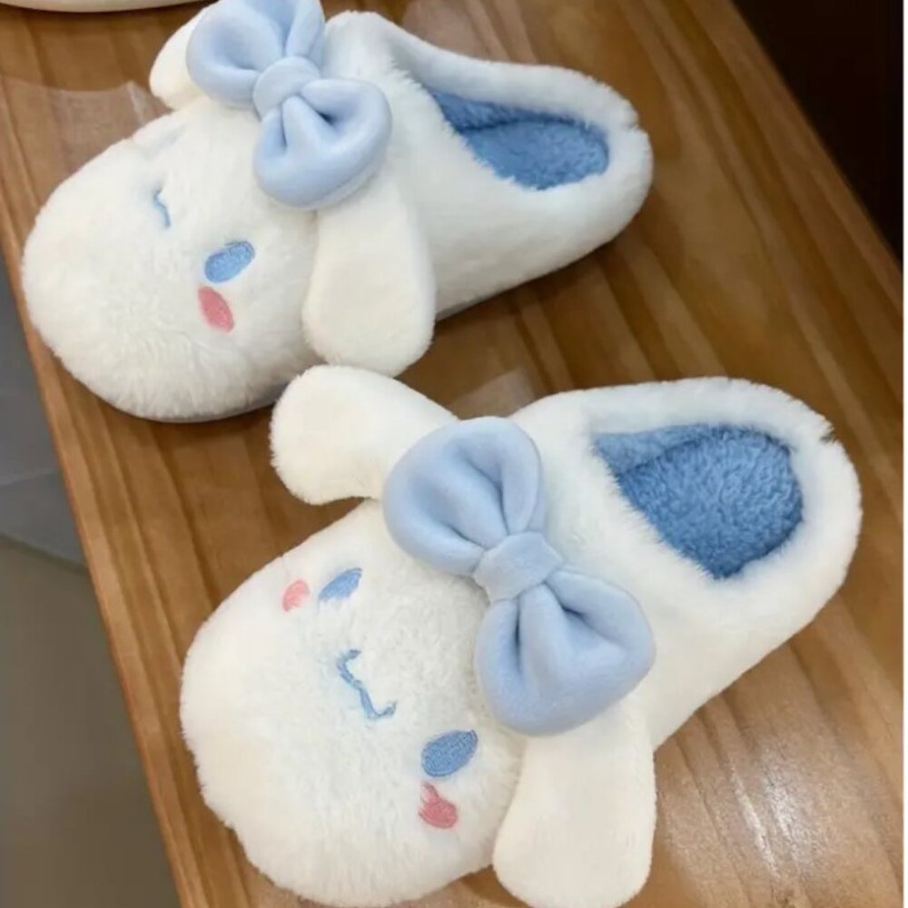 Cinnamonroll Plush Slippers ~Sanrio - Picture 2 of 7